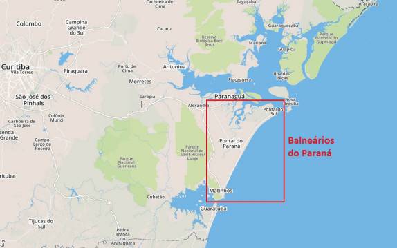 A região dos balneários praianos do Paraná se espreme entre as baías de Paranaguá, ao norte, e Guaratuba, ao sul, e praticamente dividem uma única e longa praia